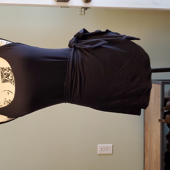 COCO REEF ▪︎ Contours Empress Sarong Chic Swim Skirt One Piece, Black - Picture 3 of 9